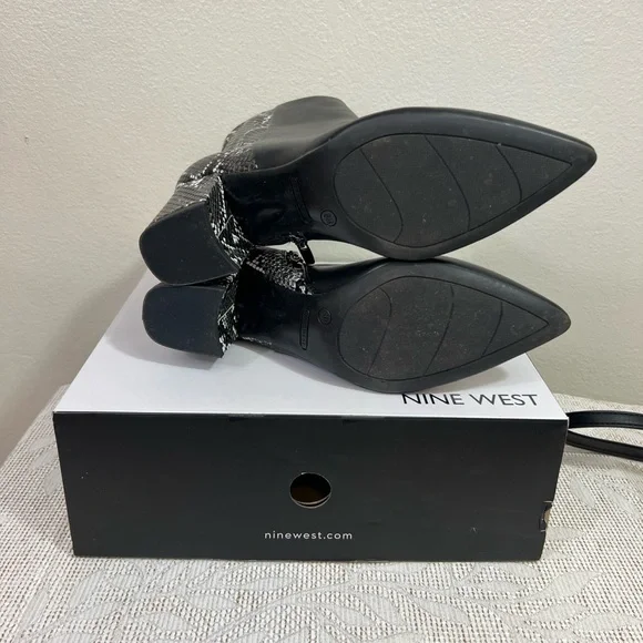 Nine West Black and Snake Print Boots with Bag - Picture 6 of 12